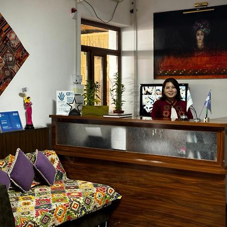 Besqala Hotel Nukus Bagian luar foto