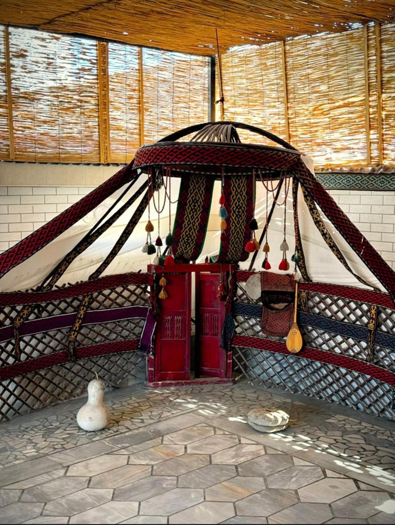 Besqala Hotel Nukus Bagian luar foto