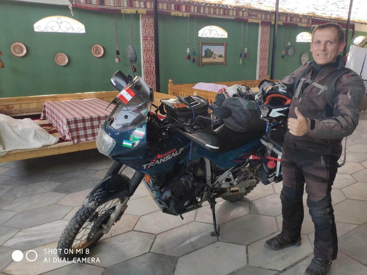 Besqala Hotel Nukus Bagian luar foto