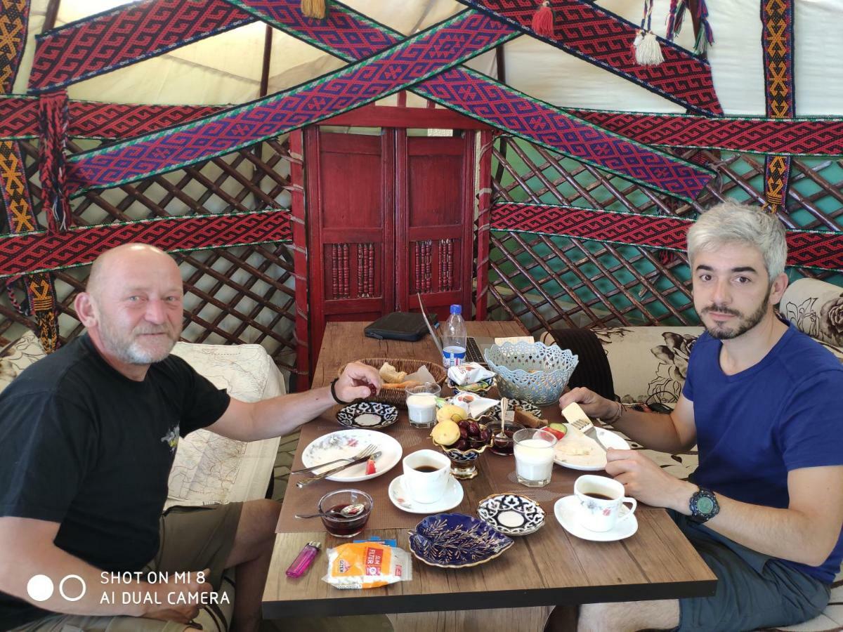 Besqala Hotel Nukus Bagian luar foto