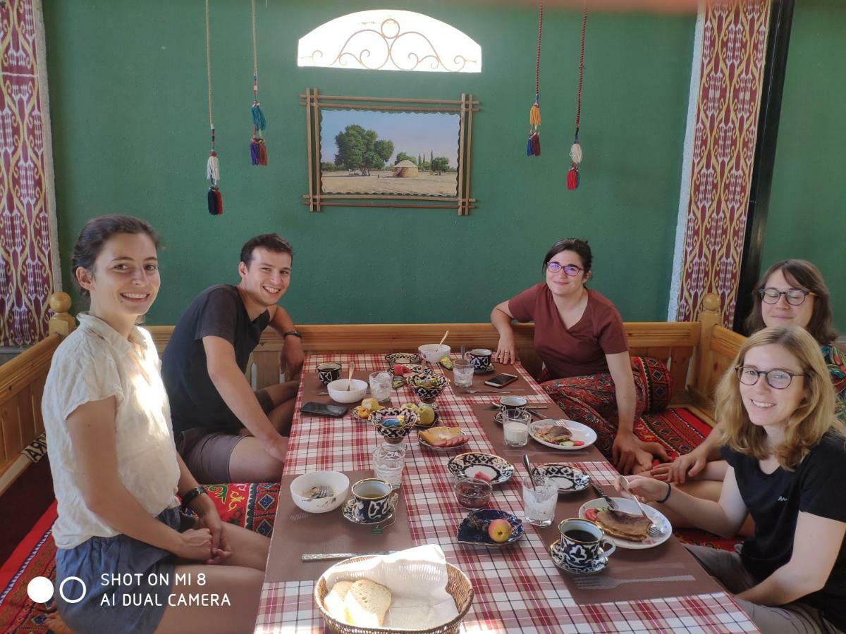 Besqala Hotel Nukus Bagian luar foto